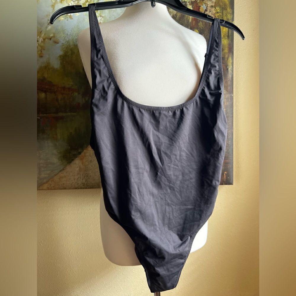 NWT SKIMS SIGNATURE SWIM SCOOP NECK ONE PIECE SIZE XL COLOR ONYX - Picture 4 of 6